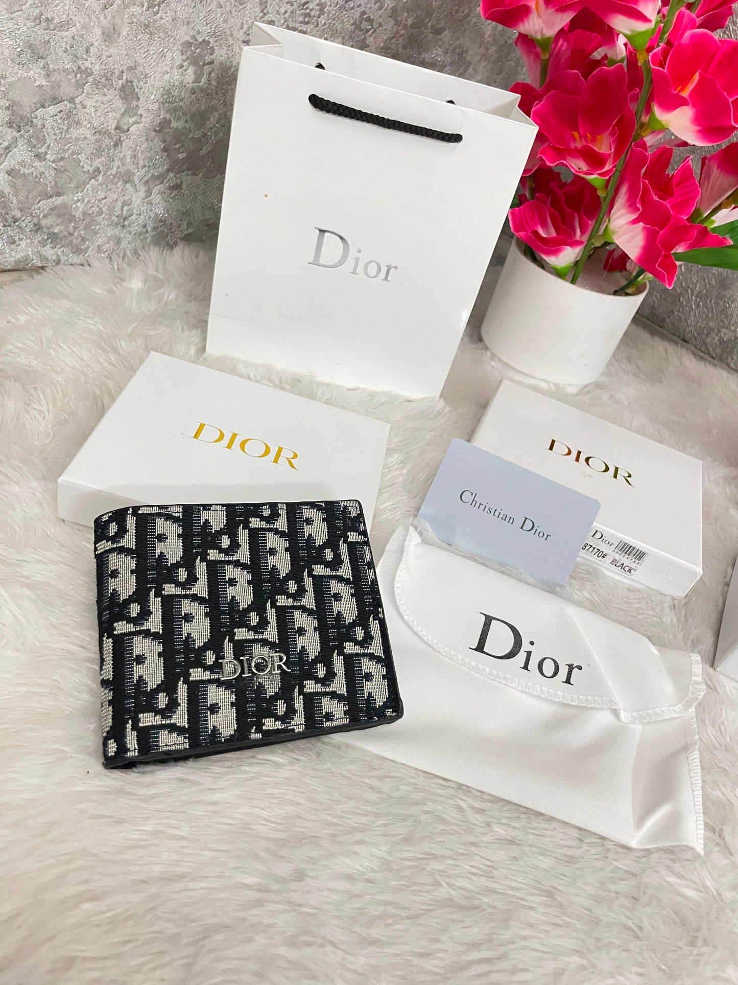 Dior wallet