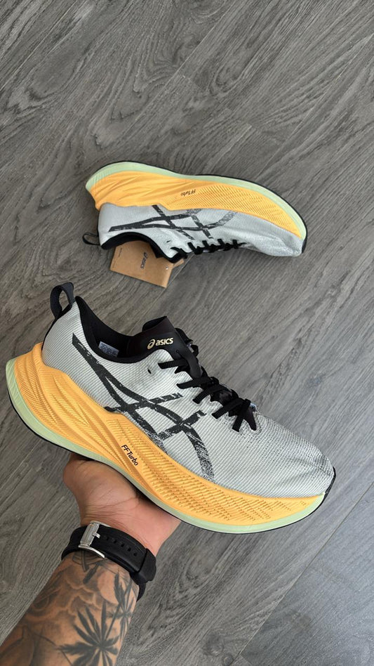 Asics superblast