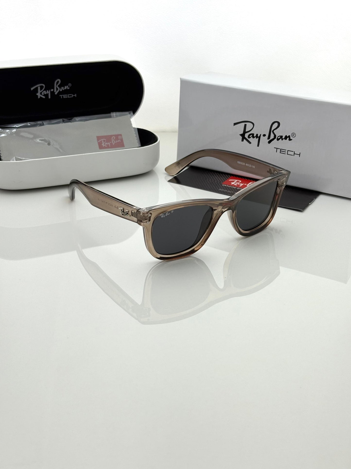 Ray ban