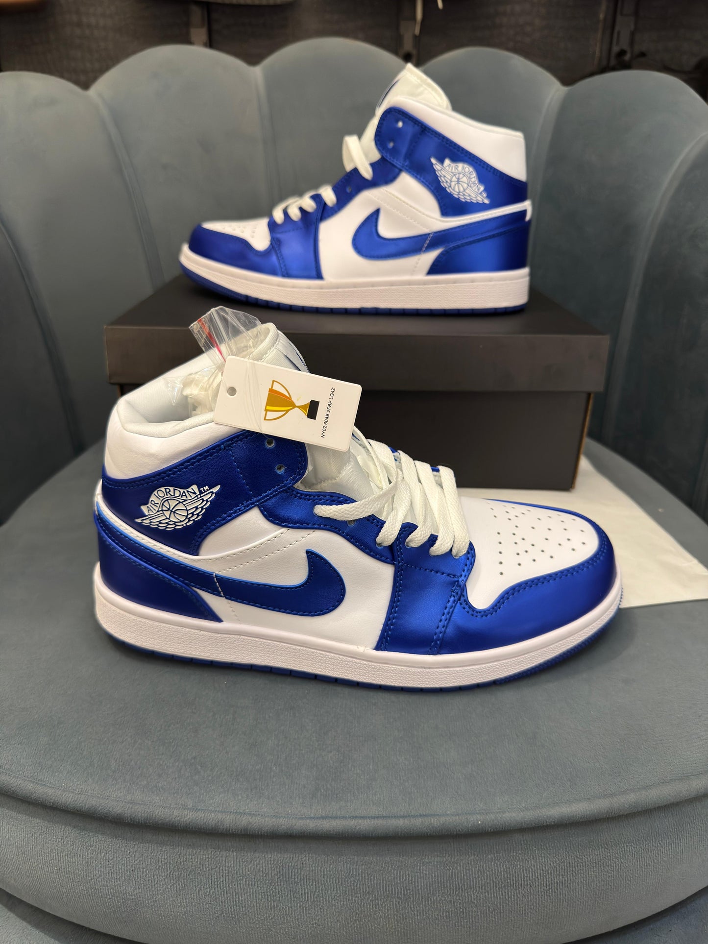 Nike air jordan retro 1 mid Kentucky royal blue