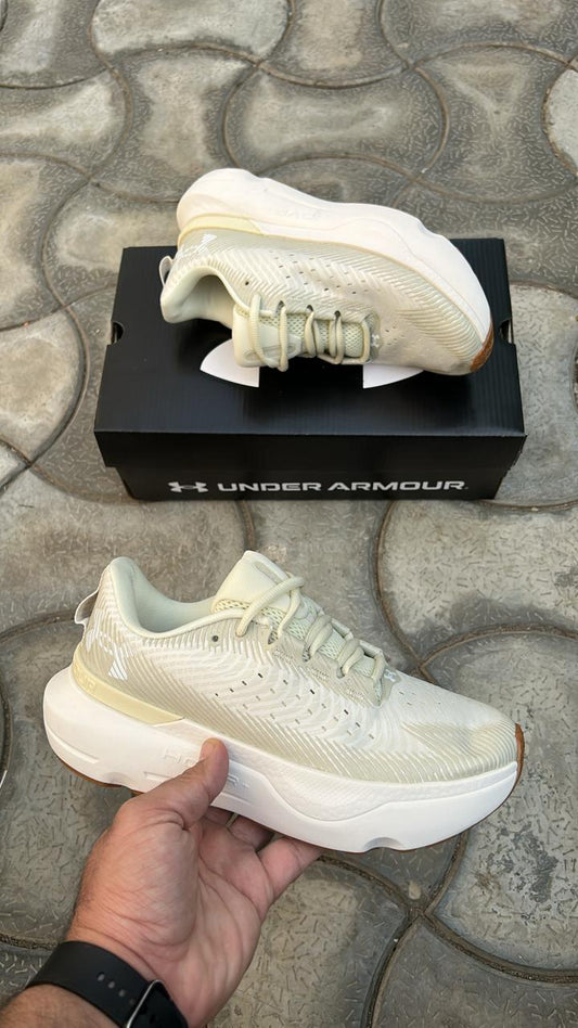 Under armour hover infinite pro