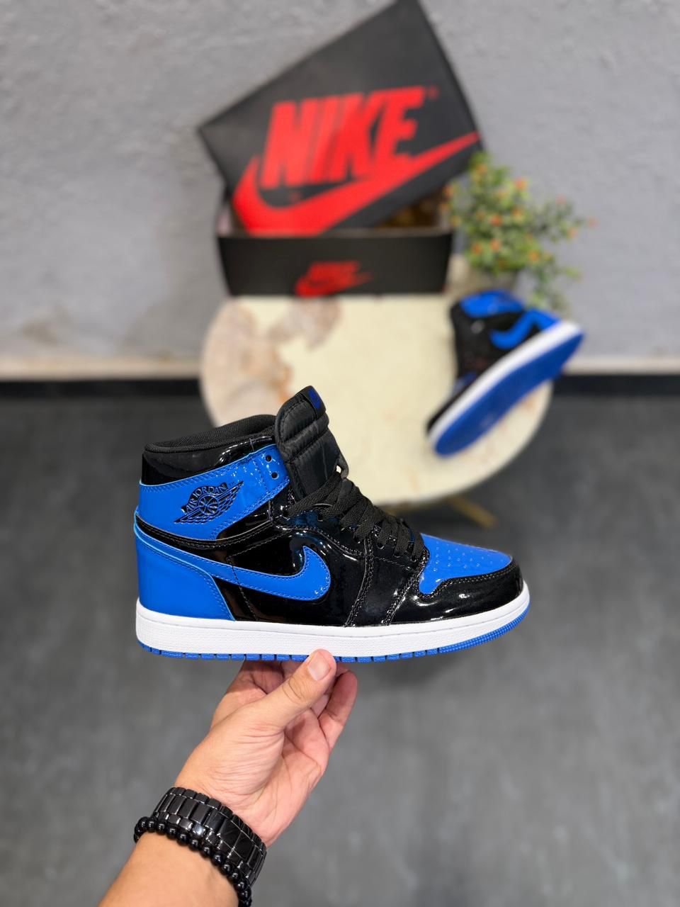 Nike air jordans retro 1 patent royal blue