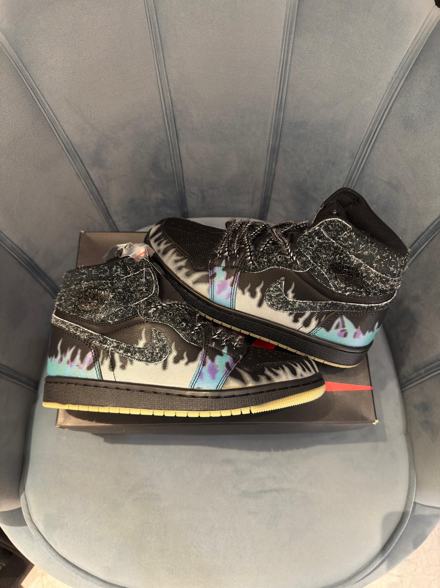 Nike air Jordan 1s High Halloween black cat