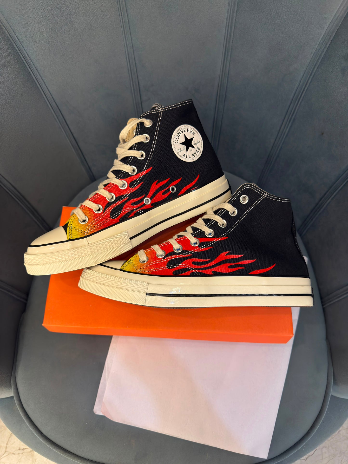 Converse chuck 70 mid flame fire