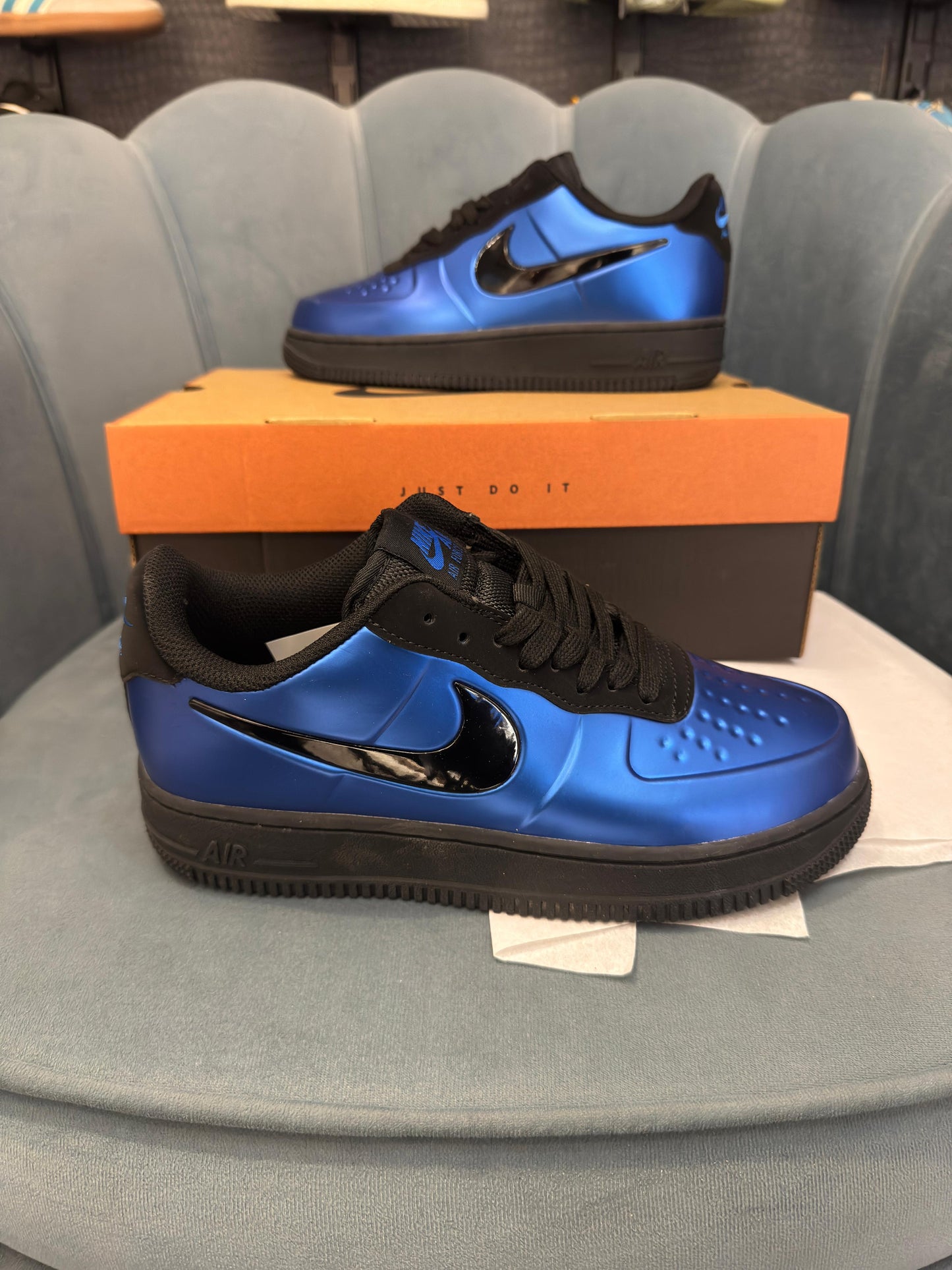 Nike airforce foamposite pro royal blue