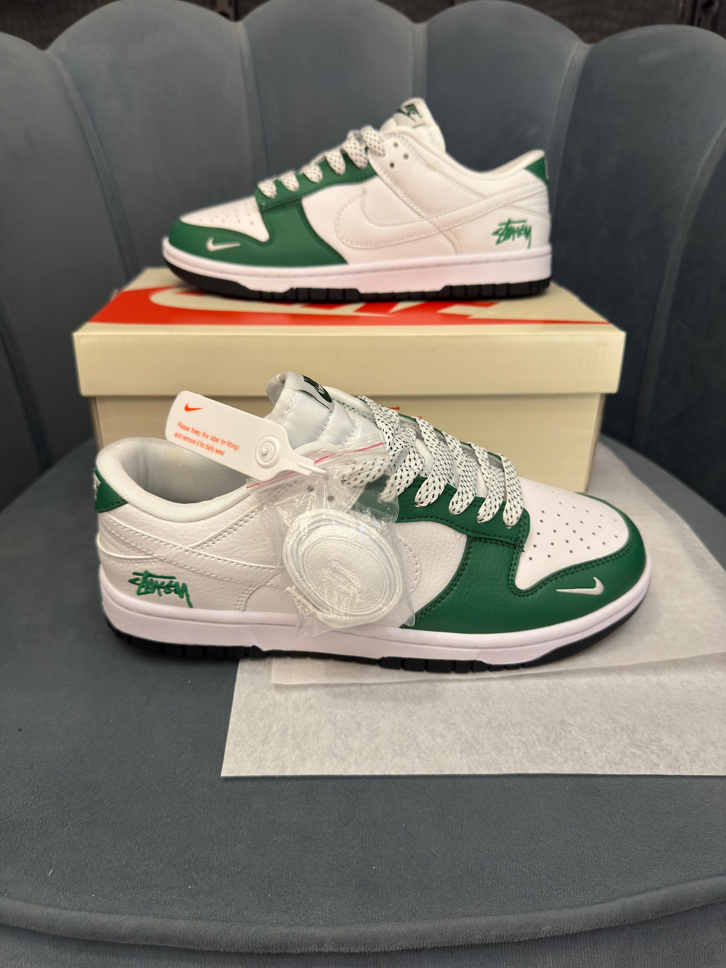 Nike air jordans retro 1 low undefeated