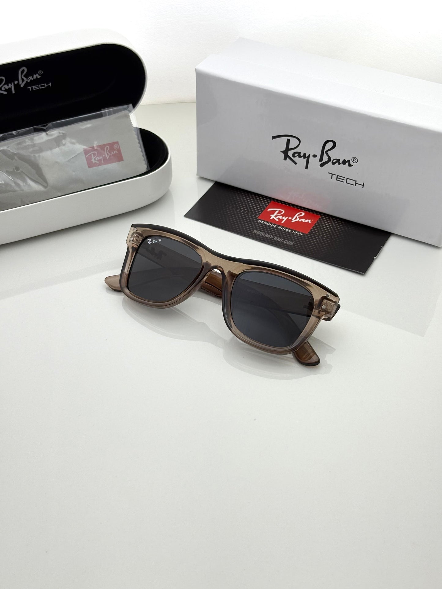 Ray ban
