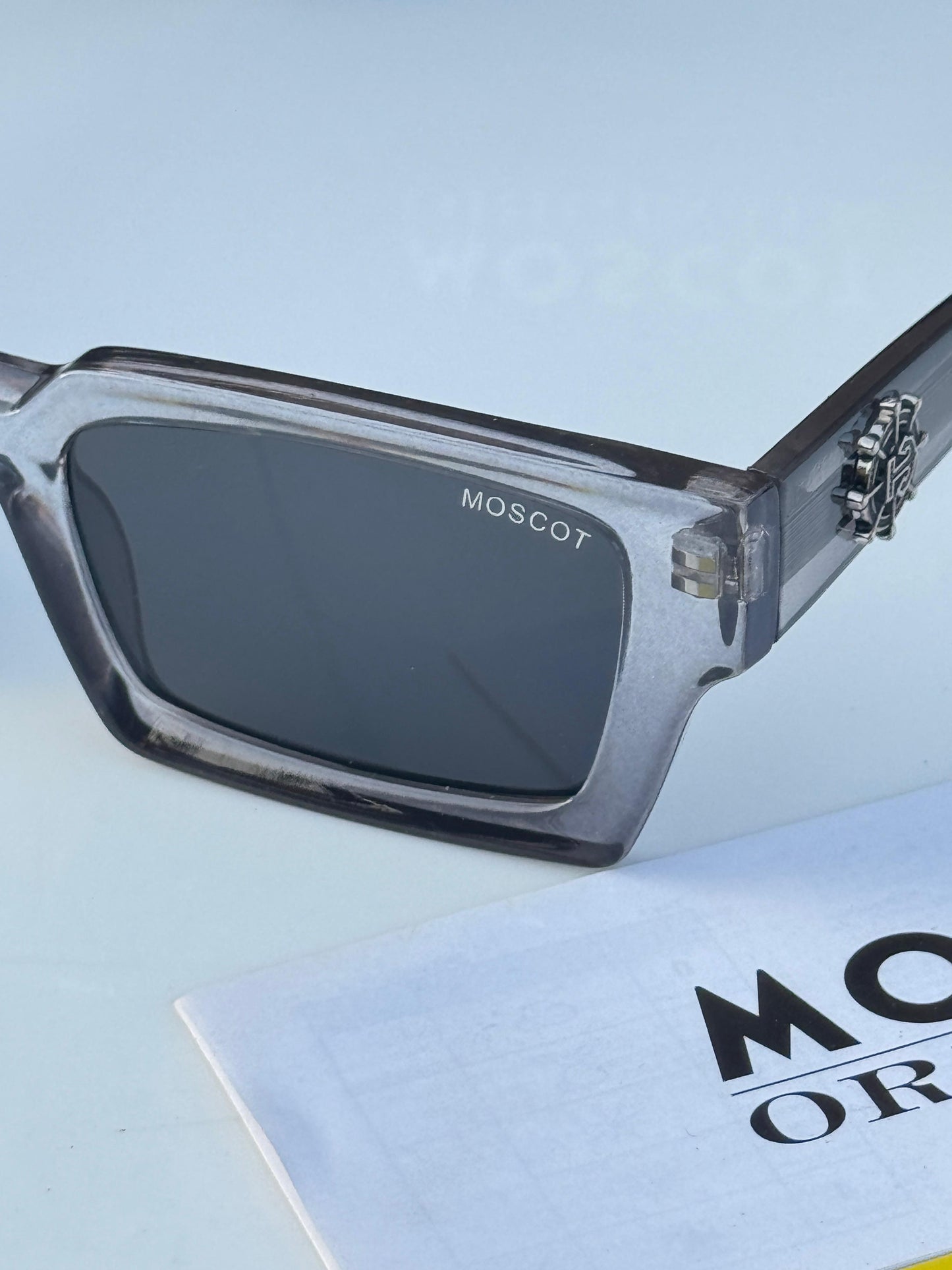 Moscot