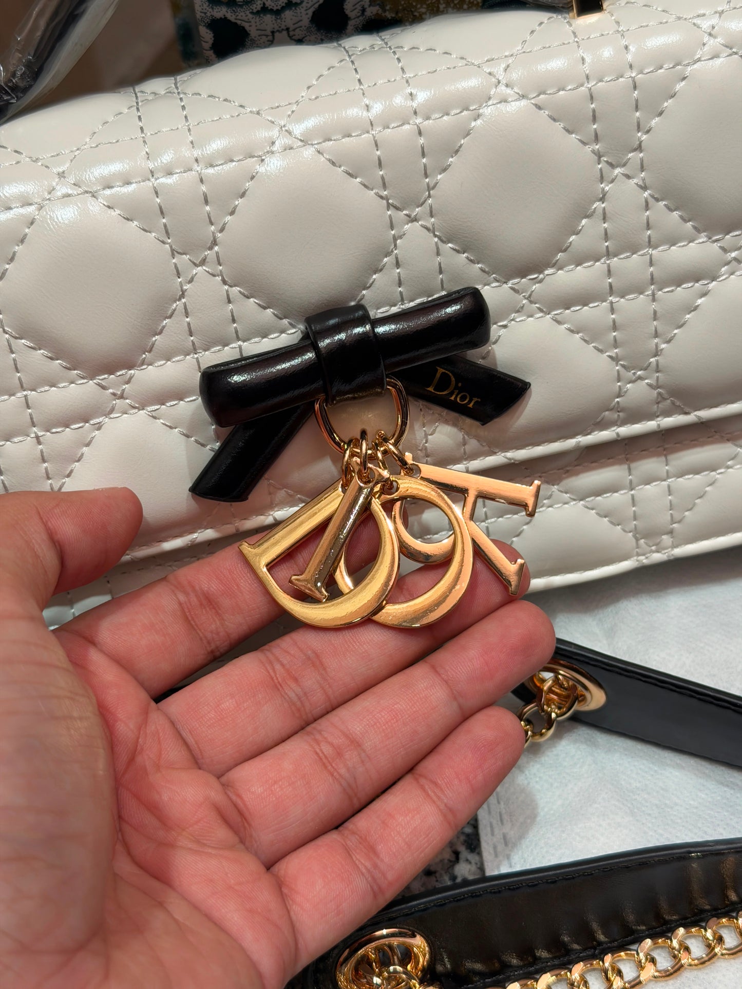 Dior
