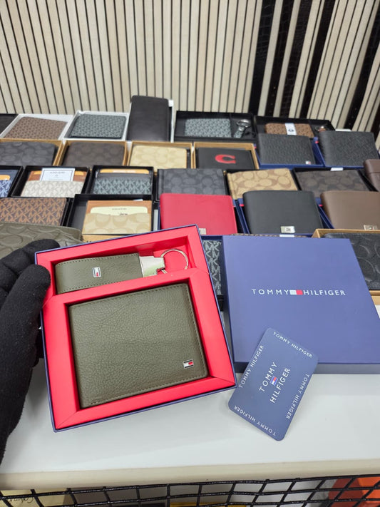 Tommy Hilfiger wallet + keychain combo