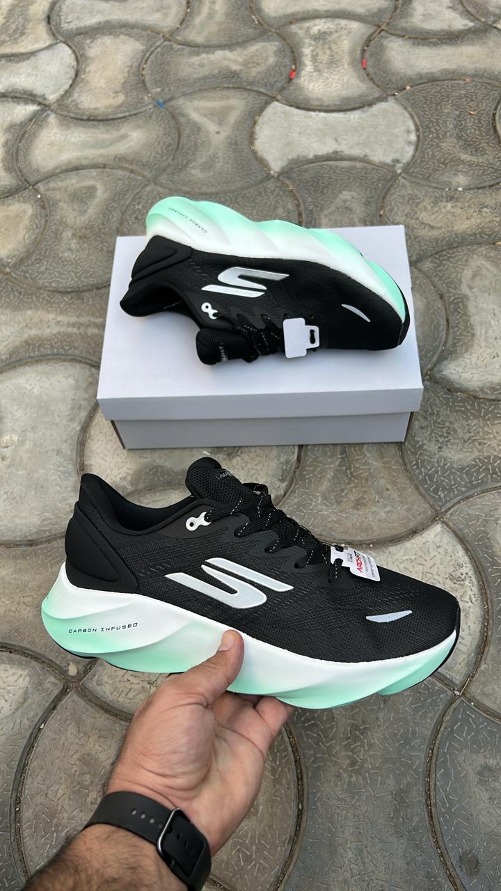 Skechers aero burst