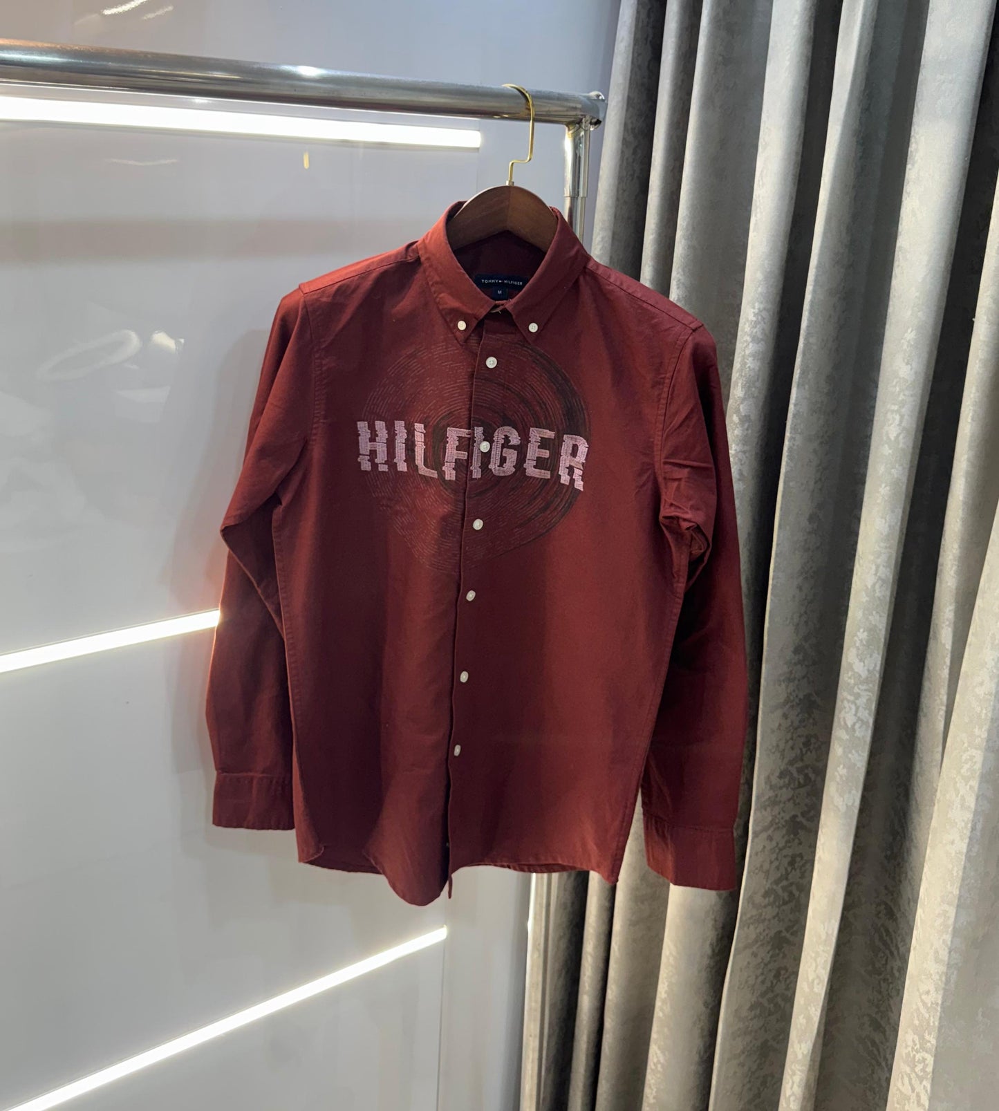 TOMMY HILFIGER