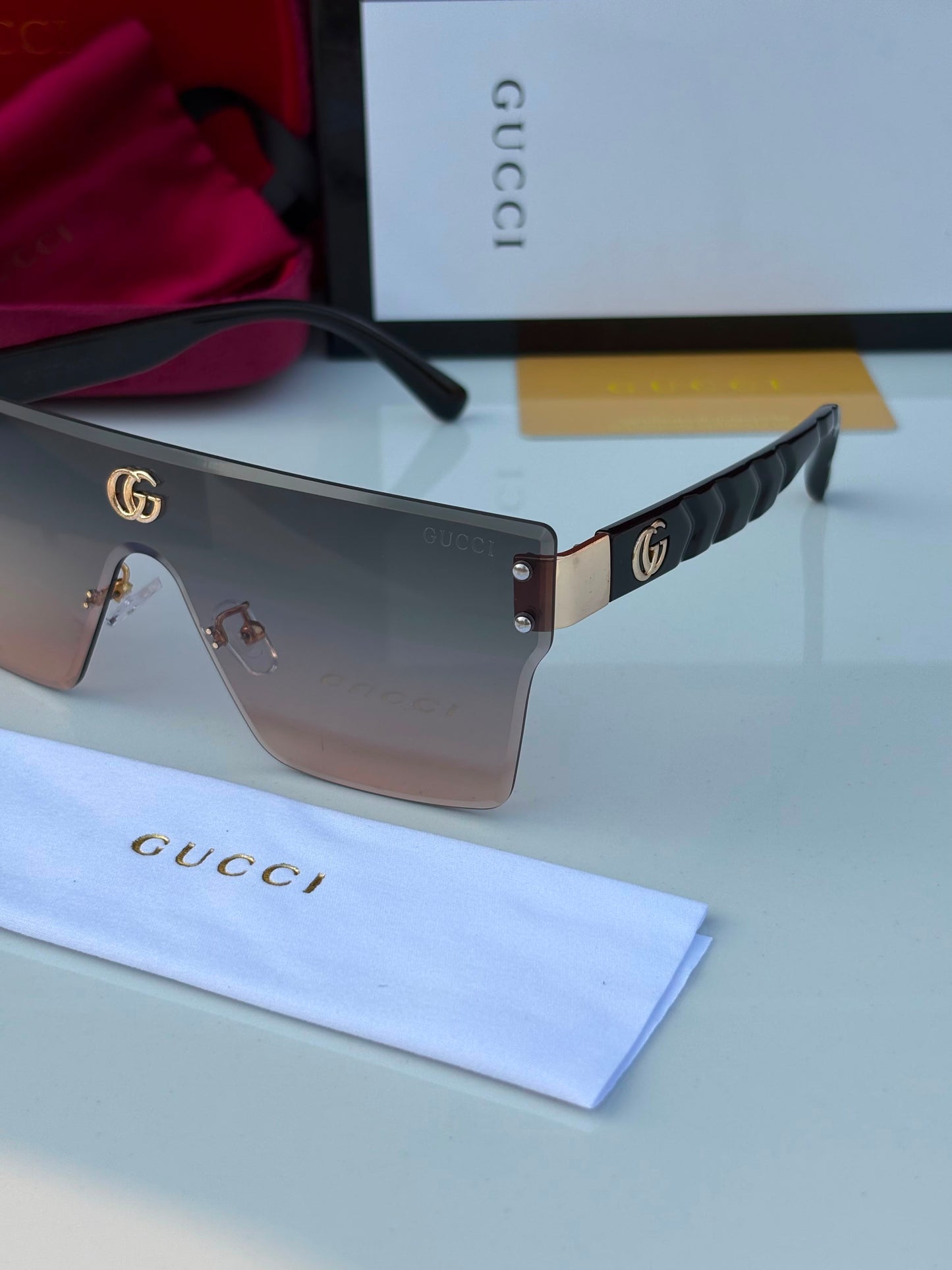 GUCCI