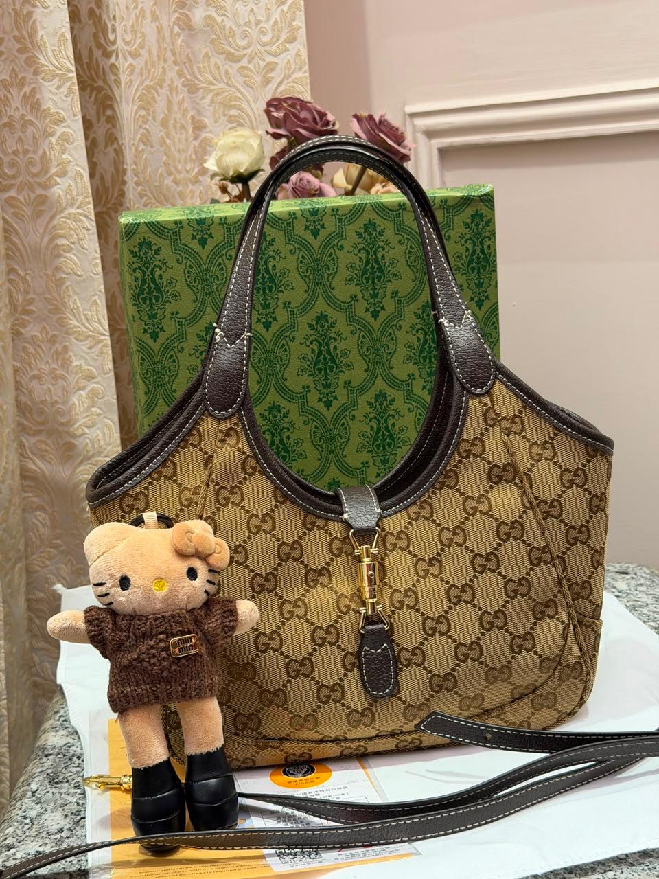 GUCCI