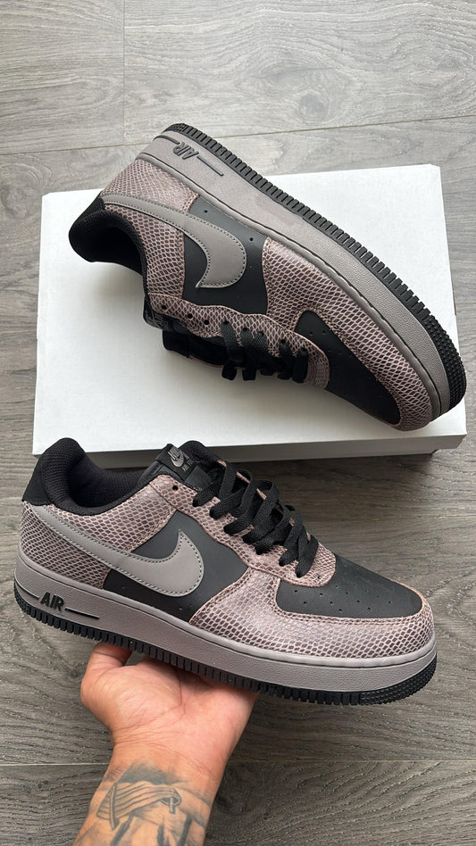 Nike airforce snake print