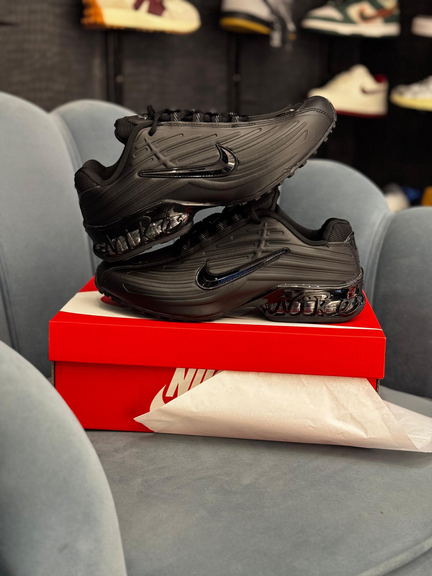 Nike black shox