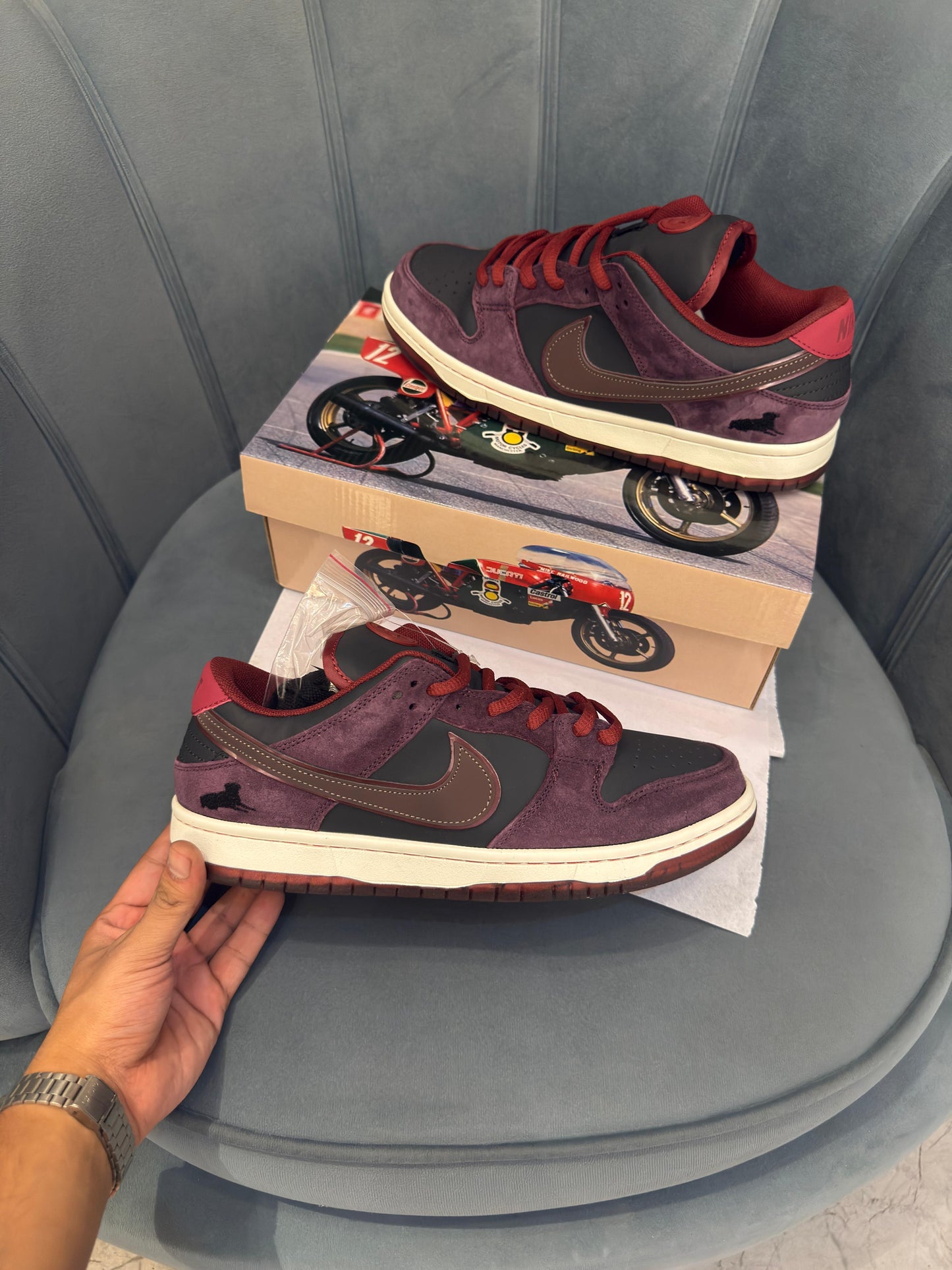 Nike sb dunk x riot skate shop
