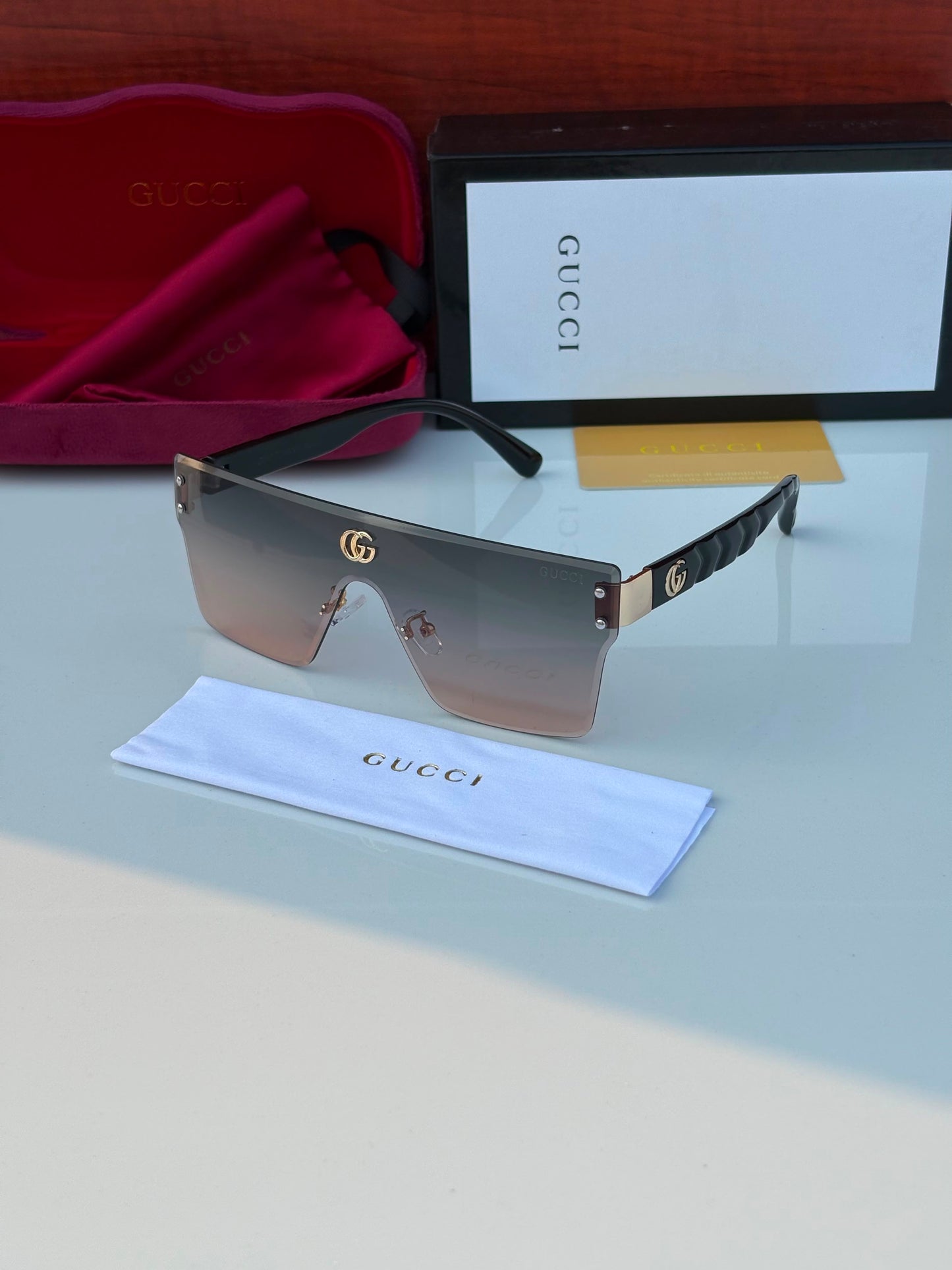 GUCCI
