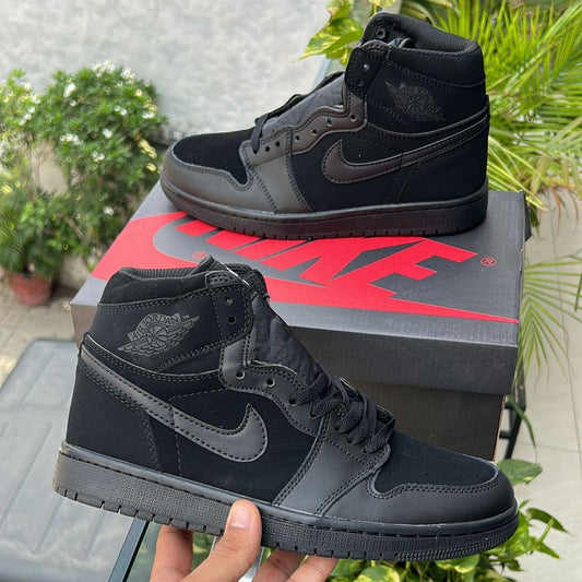 Nike air jordan 1 high triple black