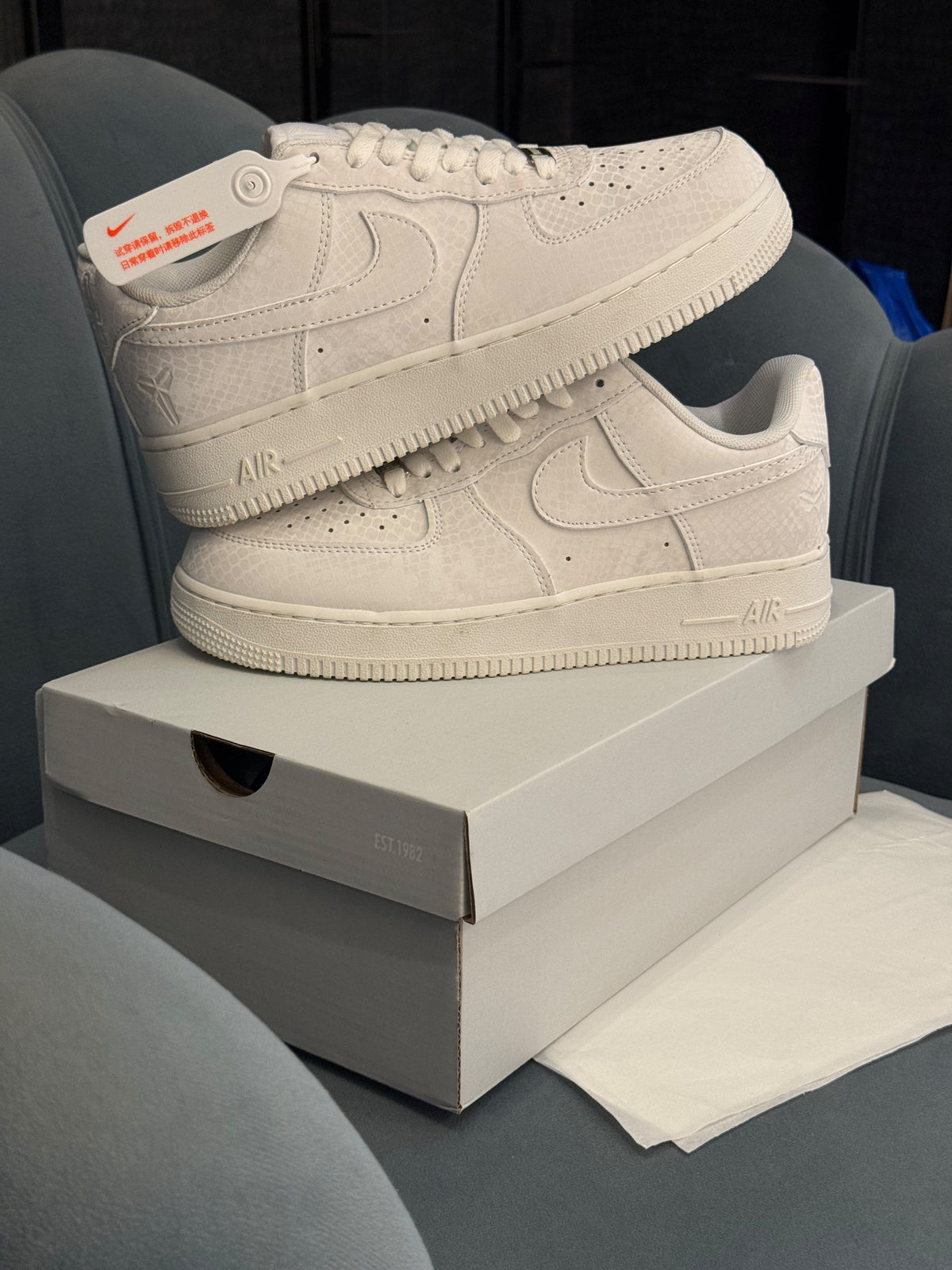Nike airforce one kobe bryant white