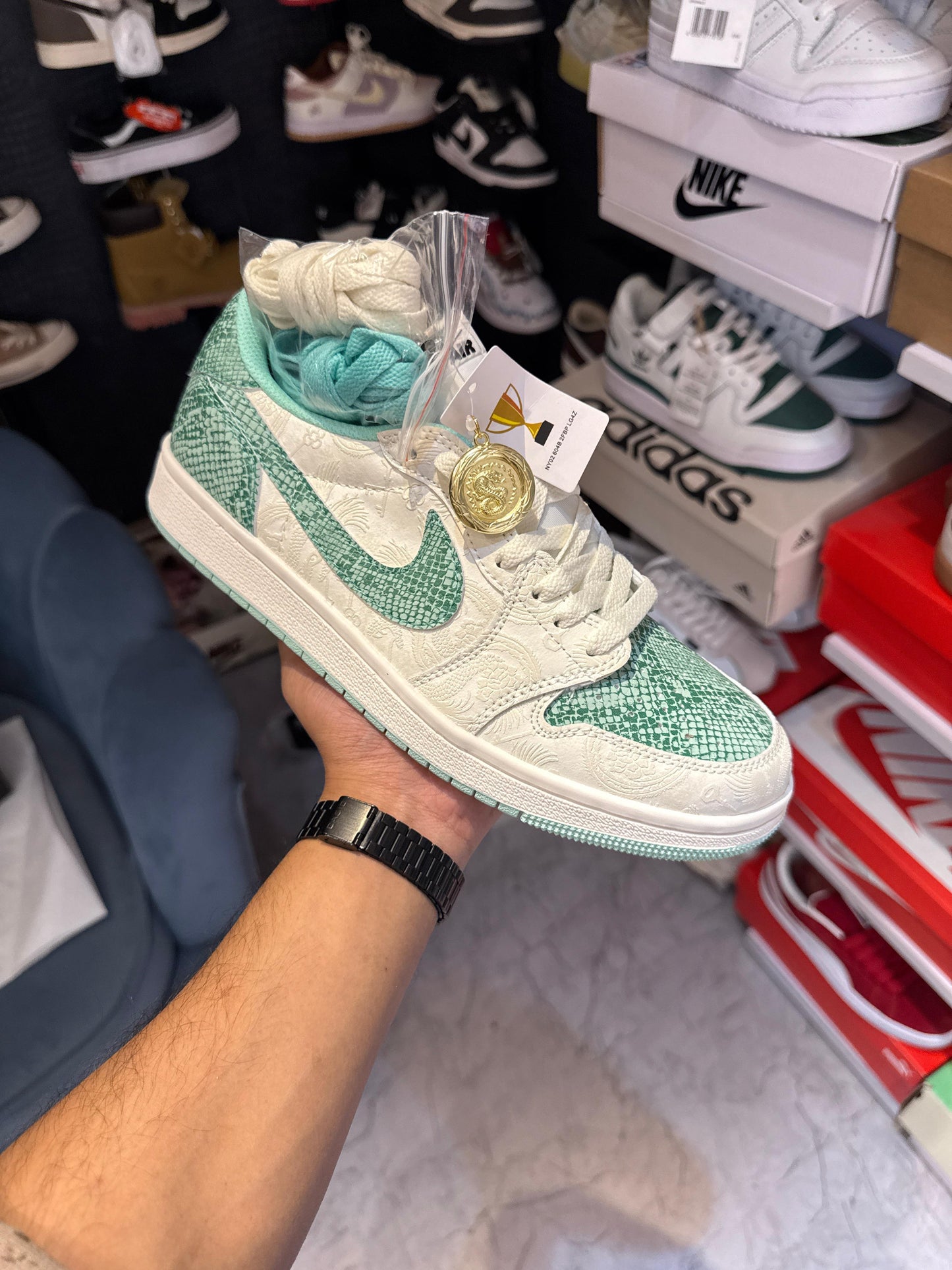 Nike air jordan retro 1 snake of the year 2025