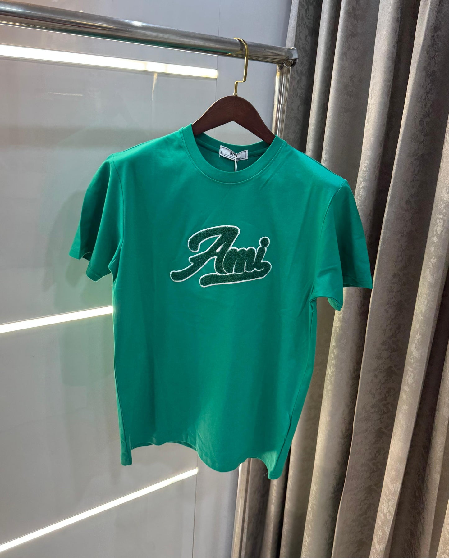 Ami paris