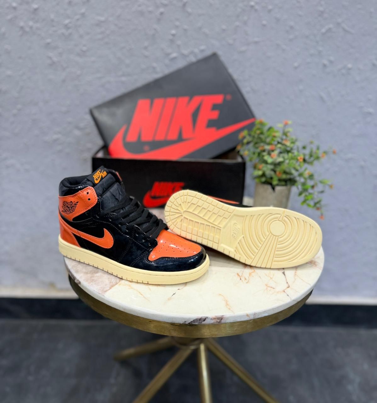 Nike air jordans retro 1 shattered 3.0 patent