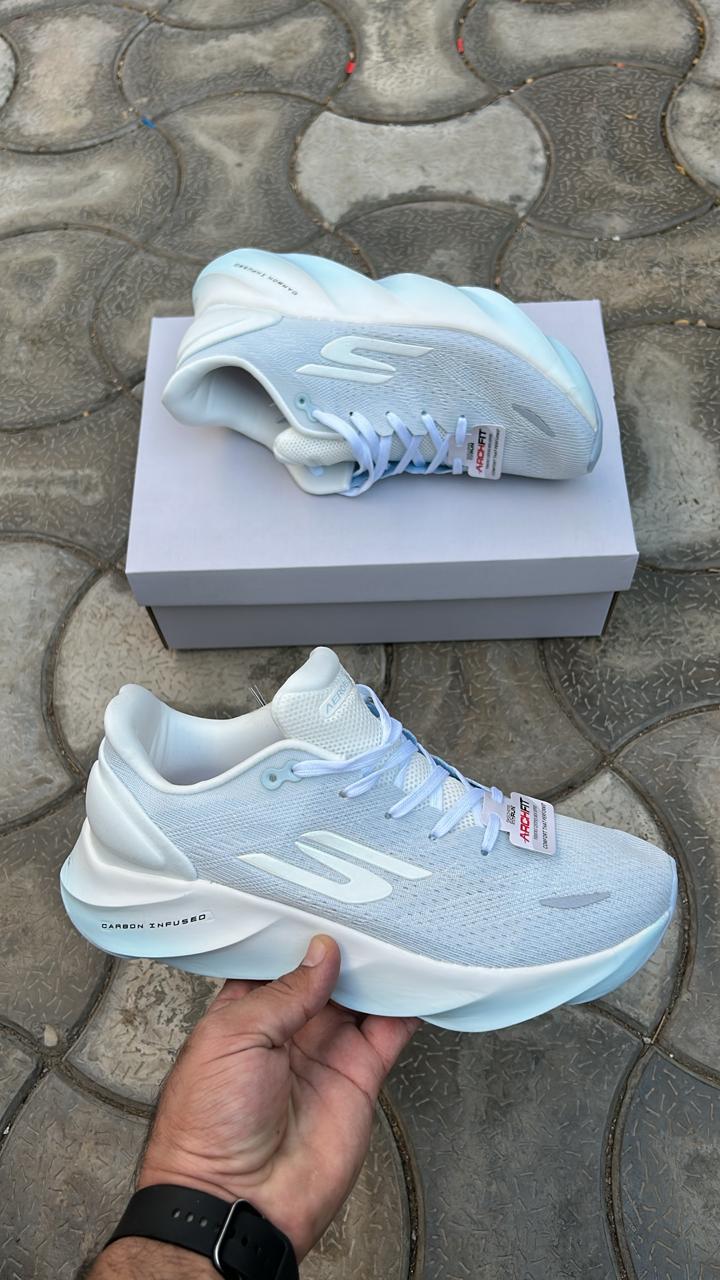Skechers aero burst