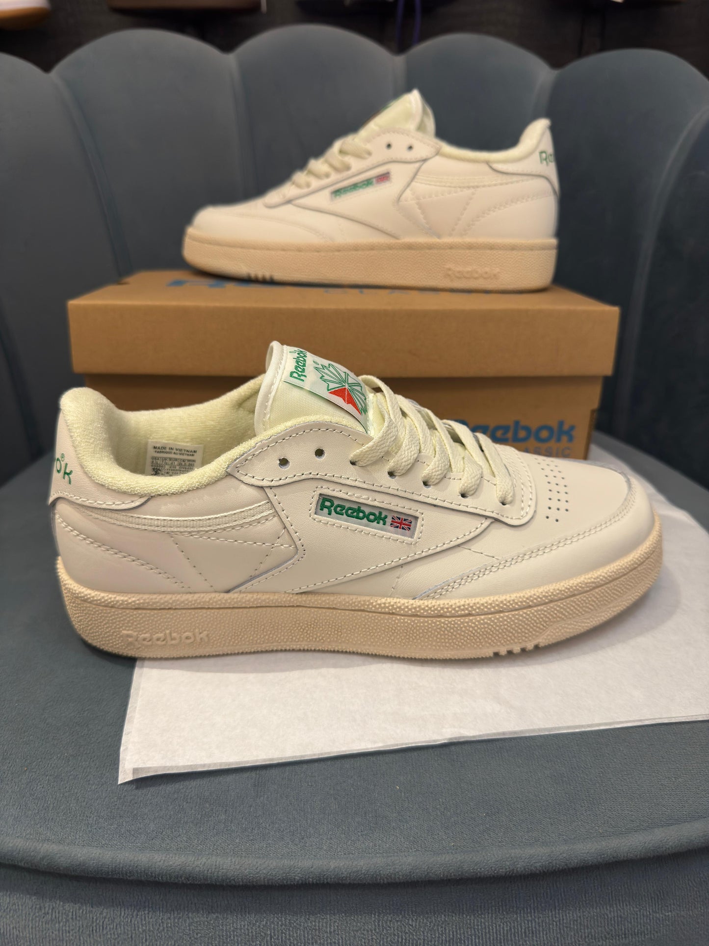 Reebok classic chalk paperwhite