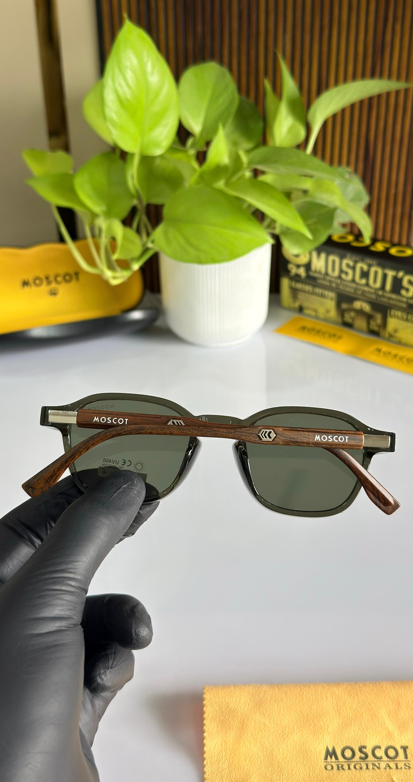 Moscot
