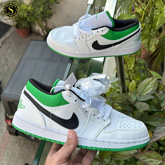 Nike air jordan 1s low lucky white green