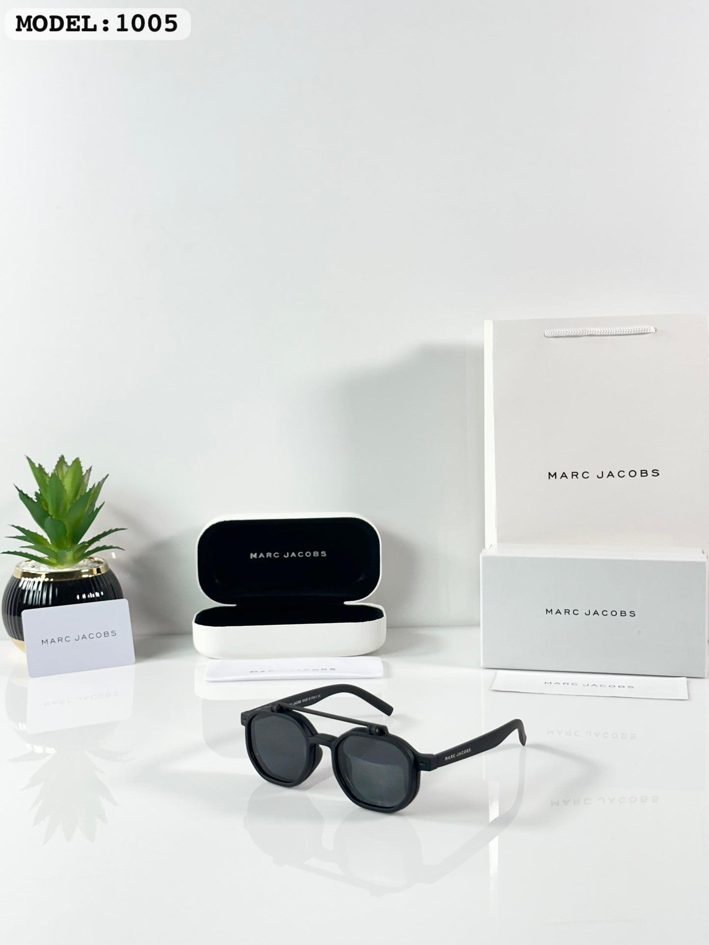 Marc jacobs flip