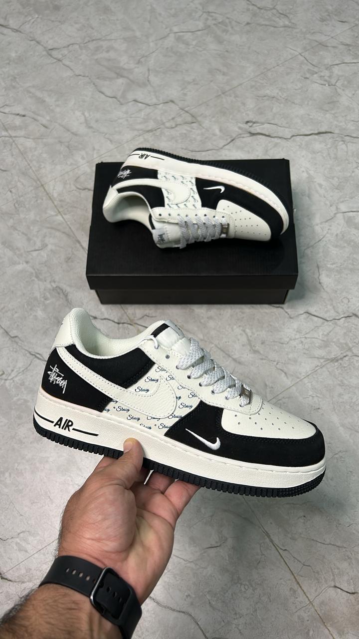 Nike airforce originals