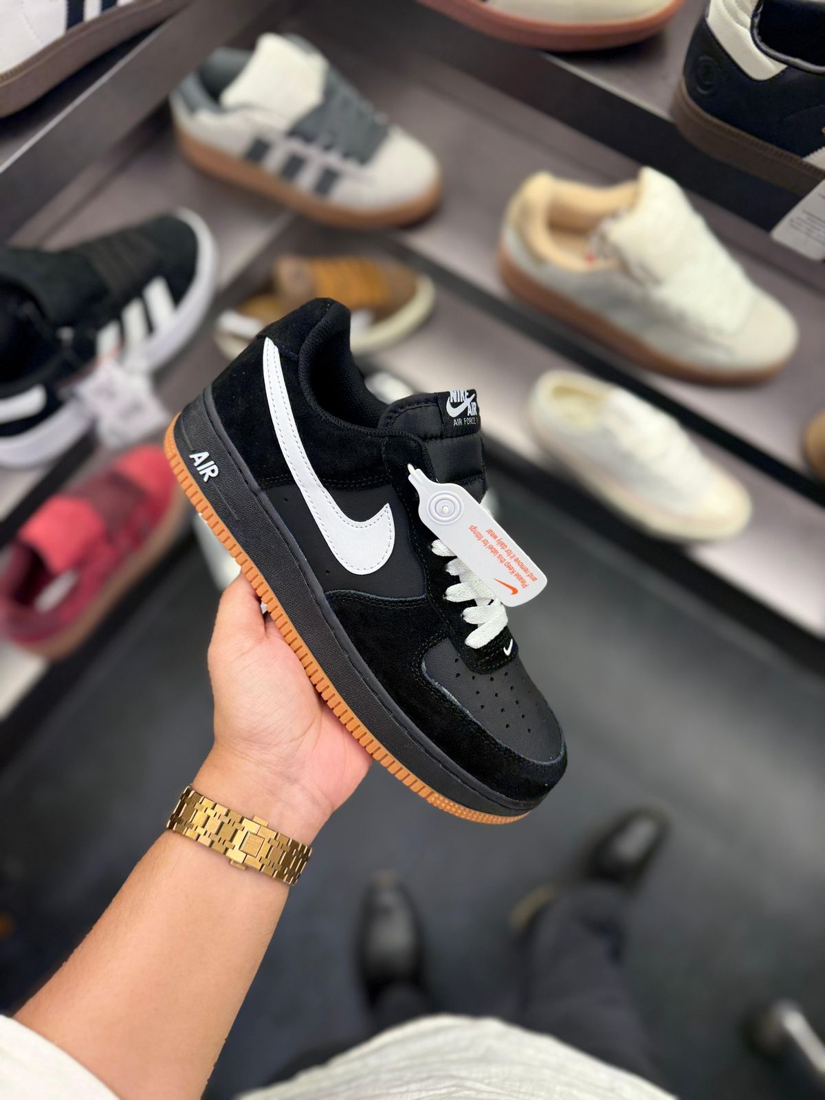 Nike airforce 1 black white gum