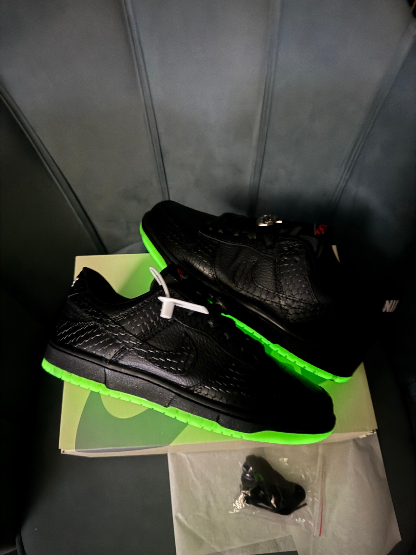 Nike sb dunk halloween