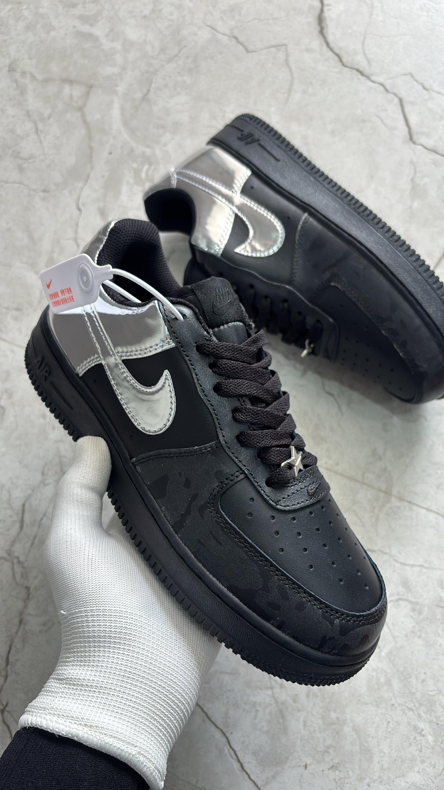 Nike airforce 1 originals metallic black