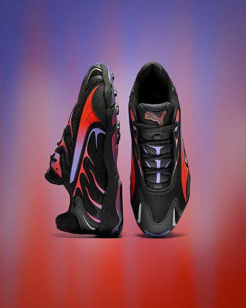 Puma inhale asap pale red