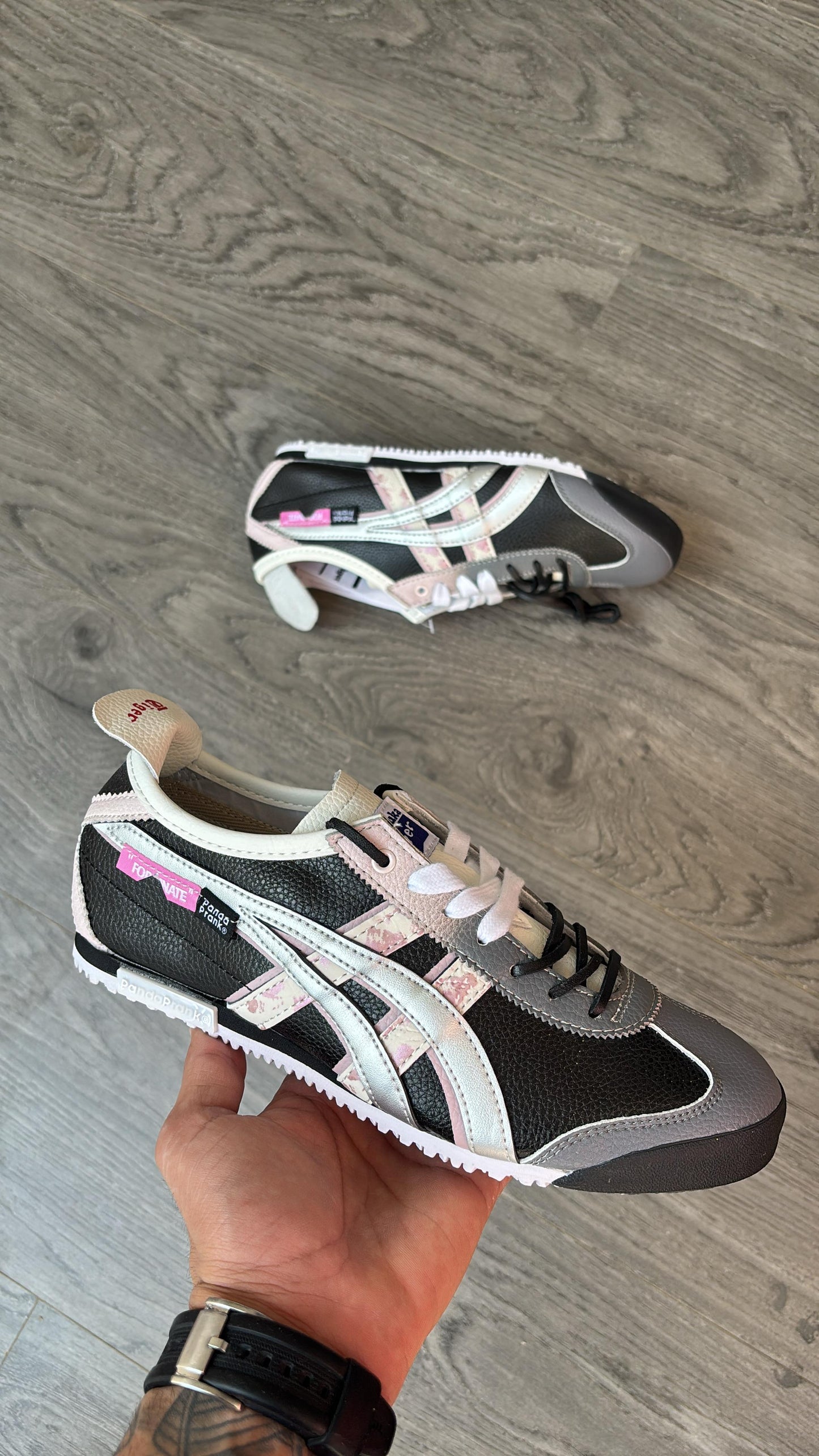 Onitsuka tiger panda prank