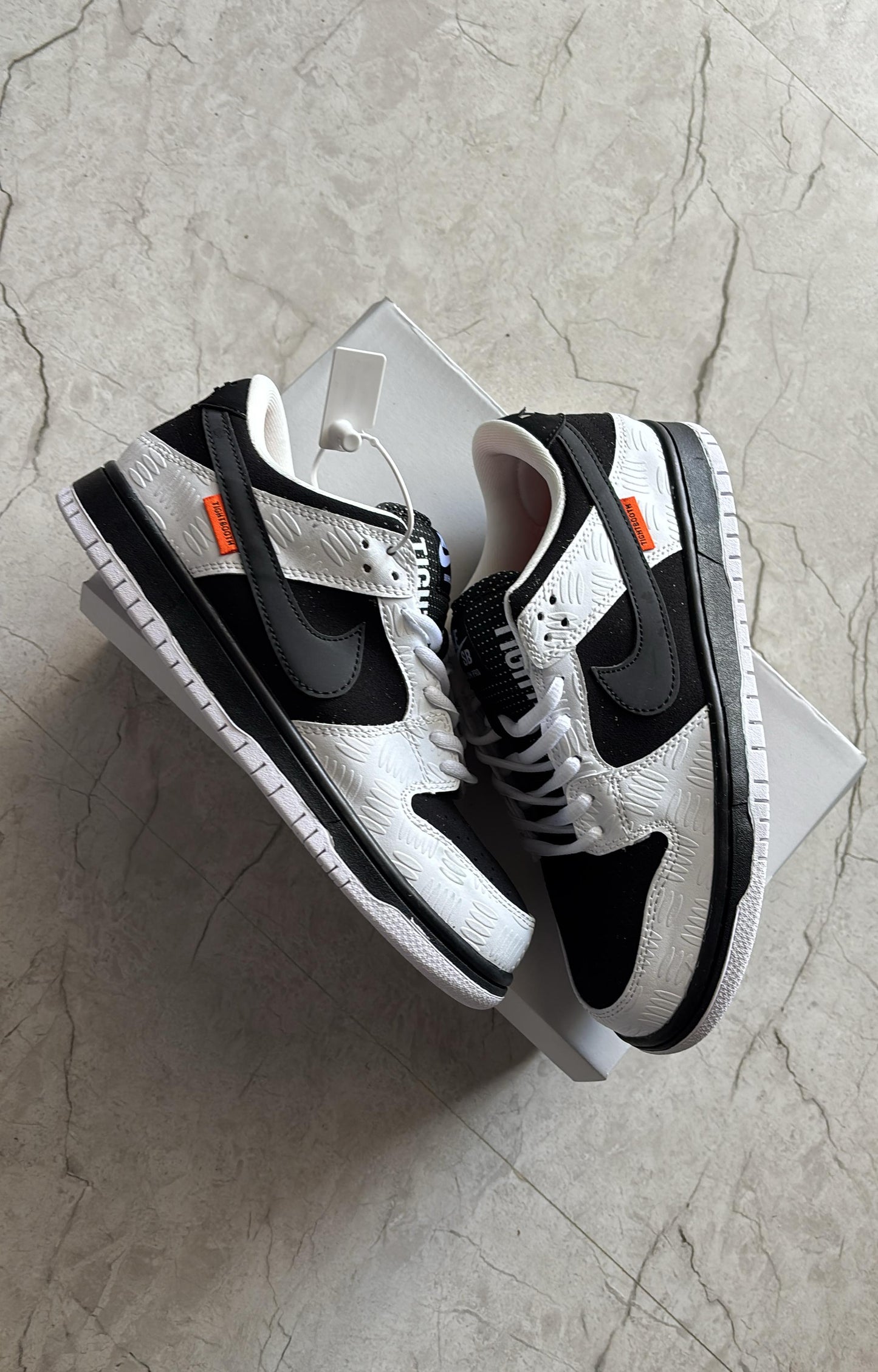 Nike sb dunk tight booth